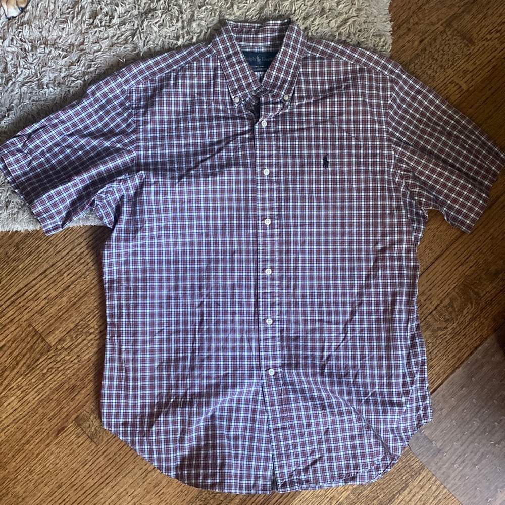 Short sleeve button down